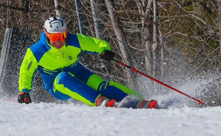 MASTERING BALANCE ON THE OUTSIDE SKI: A KEY TO BETTER GRIP ON THE SNOW